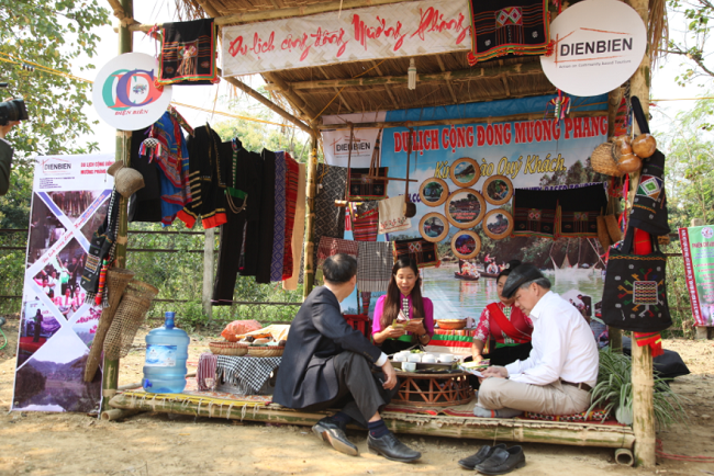 Gian hàng giới thiệu, quảng bá sản phẩm du lịch