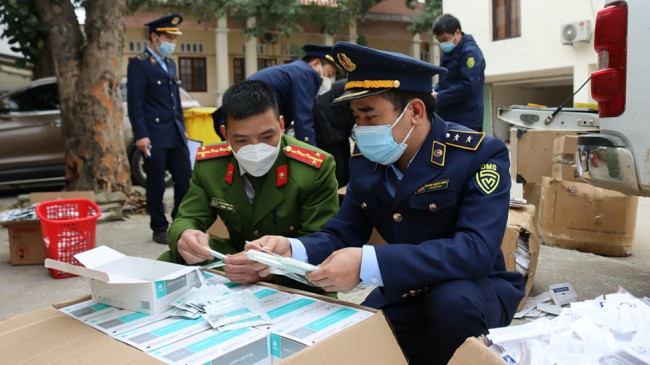 Lạng Sơn: Phát hiện trên 6.300 bộ kit test Covid-19 nhập lậu