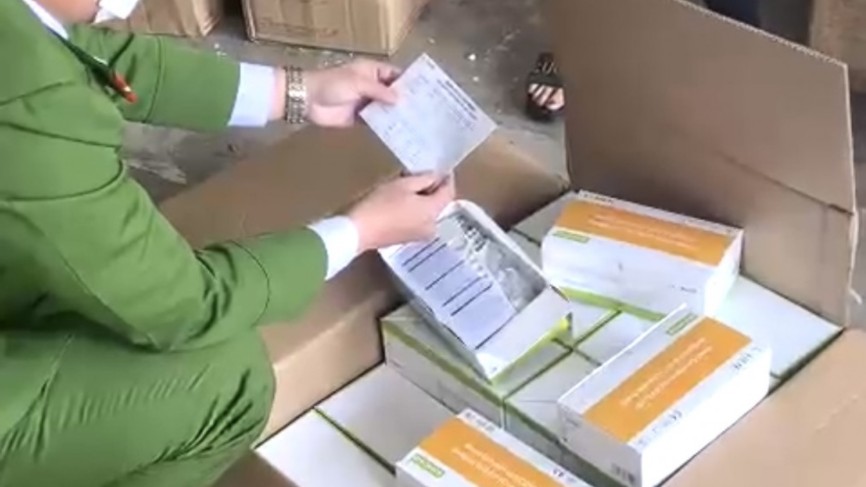 Hà Tĩnh: Thu giữ 2.500 que test COVID-19 không rõ nguồn gốc