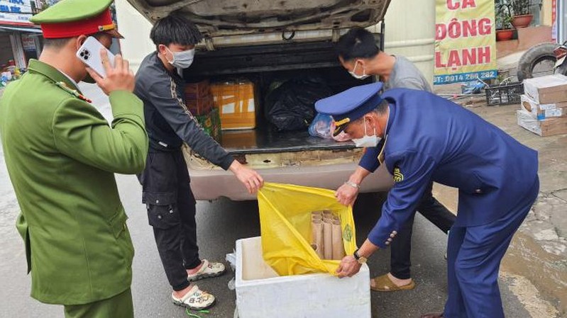 Phát hiện vụ vận chuyển pháo trên xe khách qua địa bàn Hà Giang