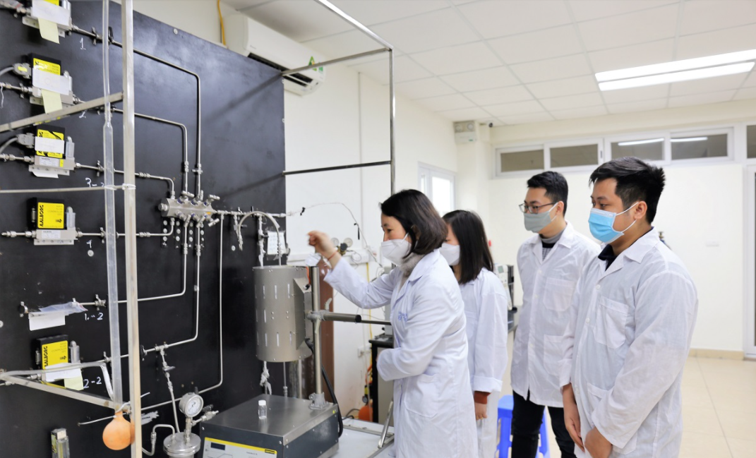 Công nghệ xúc tác mới: Xử lý hiệu quả khí thải nhà máy công nghiệp nhỏ