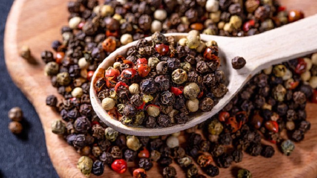 Cập nhật giá hồ tiêu hôm nay 22/3/2022: Tăng nhẹ tại các tỉnh Đông Nam Bộ