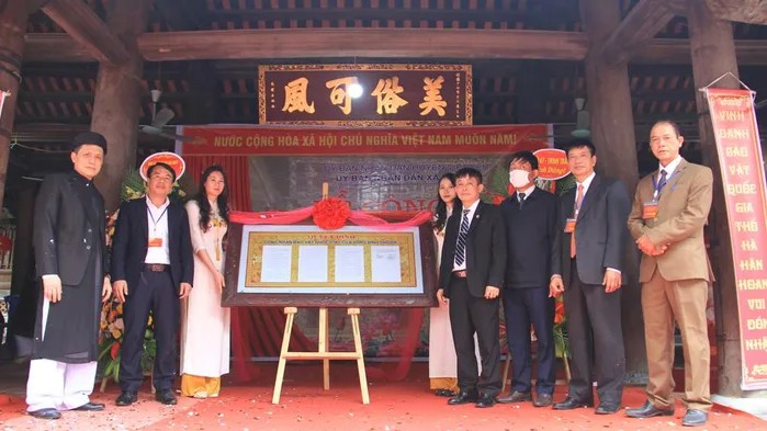 Công bố quyết định công nhận bảo vật quốc gia cửa võng đình Thổ Hà