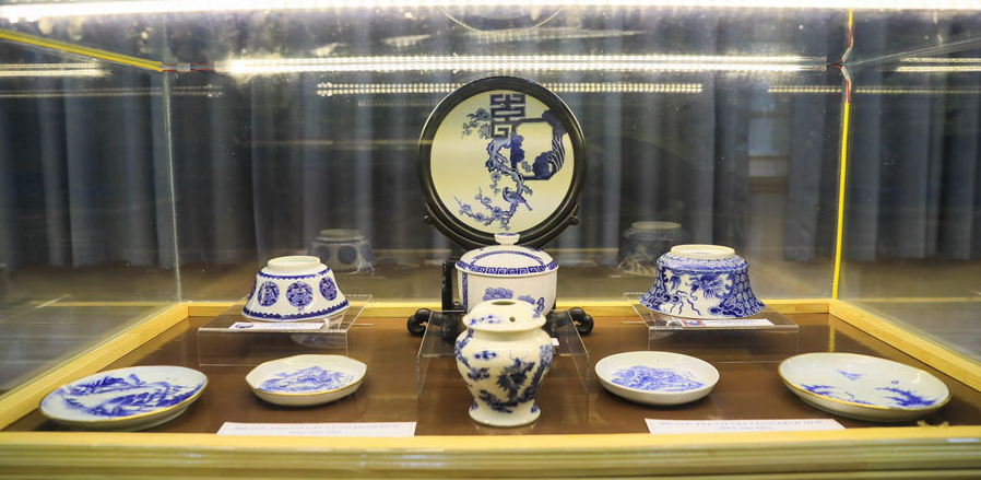 Khai mạc Triển lãm Cổ vật cung đình Huế