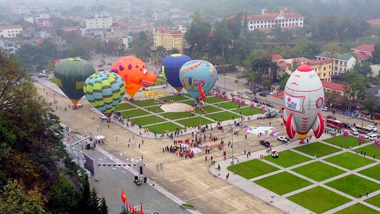 Tuyên Quang: Khai mạc lễ hội Khinh khí cầu Quốc tế