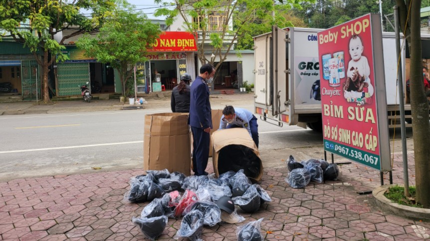Lai Châu: Thu giữ mũ thời trang giả mạo nhãn hàng hoá