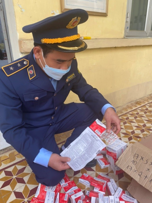 Lạng Sơn: Thu giữ số lượng lớn thuốc hỗ trợ điều trị Covid-19 nhập lậu