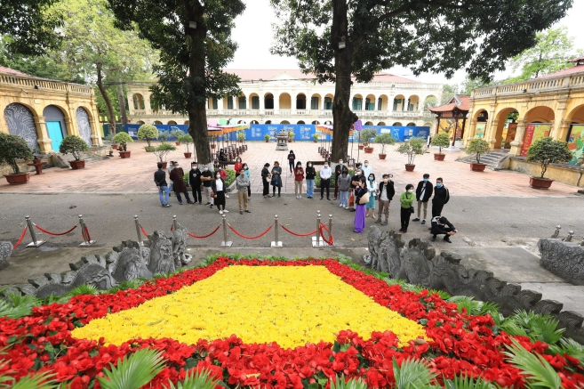 Sân chầu nhìn từ Điện Kính Thiên. Ảnh: Hoàng Hiếu - TTXVN