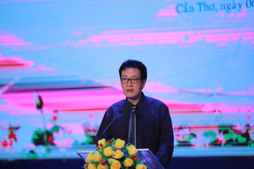 Ông Nguyễn Công Trung - Phó Cục trưởng Cục Văn hóa cơ sở, Bộ VHTTDL phát biểu tại Lễ khai mạc.