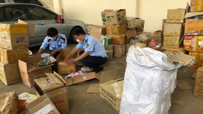 Bình Thuận: Phát hiện phương tiện vận chuyển mỹ phẩm nhập lậu