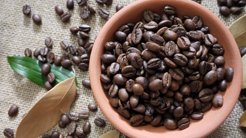 Cập nhật giá cà phê hôm nay 12/4/2022: Đảo chiều tăng nhẹ