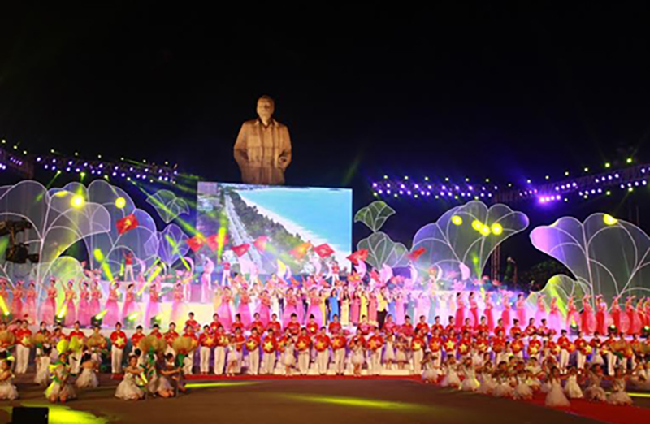 Nhiều hoạt động đặc sắc sẽ diễn ra trong khuôn khổ chương trình Lễ hội Làng Sen năm 2022 kéo dài 3 ngày, từ 17-19/5 Nhiều hoạt động đặc sắc sẽ diễn ra trong khuôn khổ chương trình Lễ hội Làng Sen năm 2022 kéo dài 3 ngày, từ 17-19/5