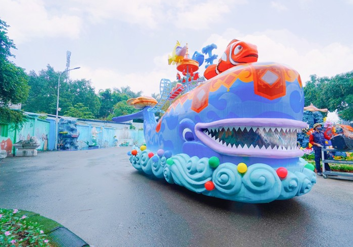 Không gian lễ hội sẽ hóa thành đại dương rực rỡ với nhiều mô hình tiểu cảnh ấn tượng được thiết kế và trang trí kỳ công.