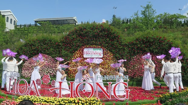 Hoạt động văn hóa, nghệ thuật tại lễ hội. Hoạt động văn hóa, nghệ thuật tại lễ hội.