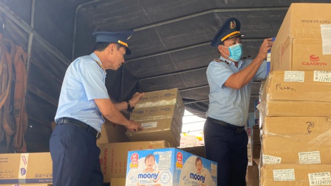 Quảng Bình: Tạm giữ gần 1.200 sản phẩm có dấu hiệu nhập lậu