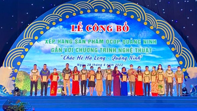 Tưng bừng đêm khai mạc Hội chợ OCOP Quảng Ninh - Hè 2022
