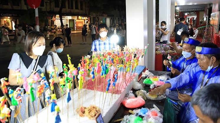 Trên 65.000 lượt du khách tham dự lễ hội quà tặng du lịch Hà Nội 2022