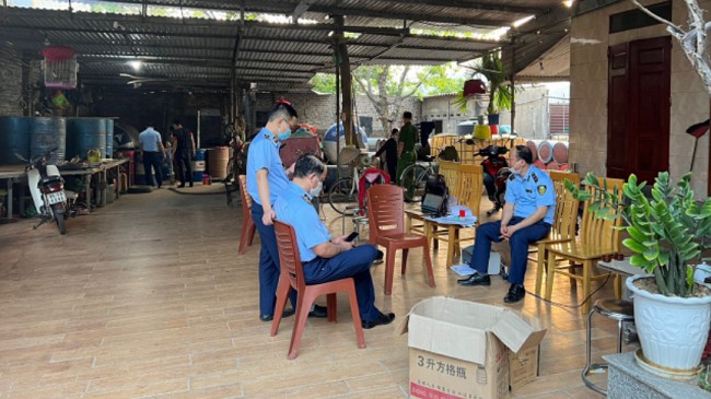 Hà Nội: Tạm giữ hơn 3.000 lít xăng, dầu diezel để xác minh tính hợp pháp