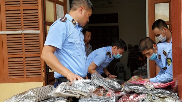 Thái Bình: Tạm giữ 700 túi xách không rõ nguồn gốc xuất xứ