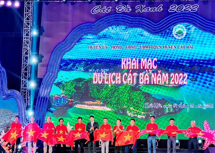 Quang cảnh khai mạc du lịch Cát Bà 2022 Quang cảnh khai mạc du lịch Cát Bà 2022