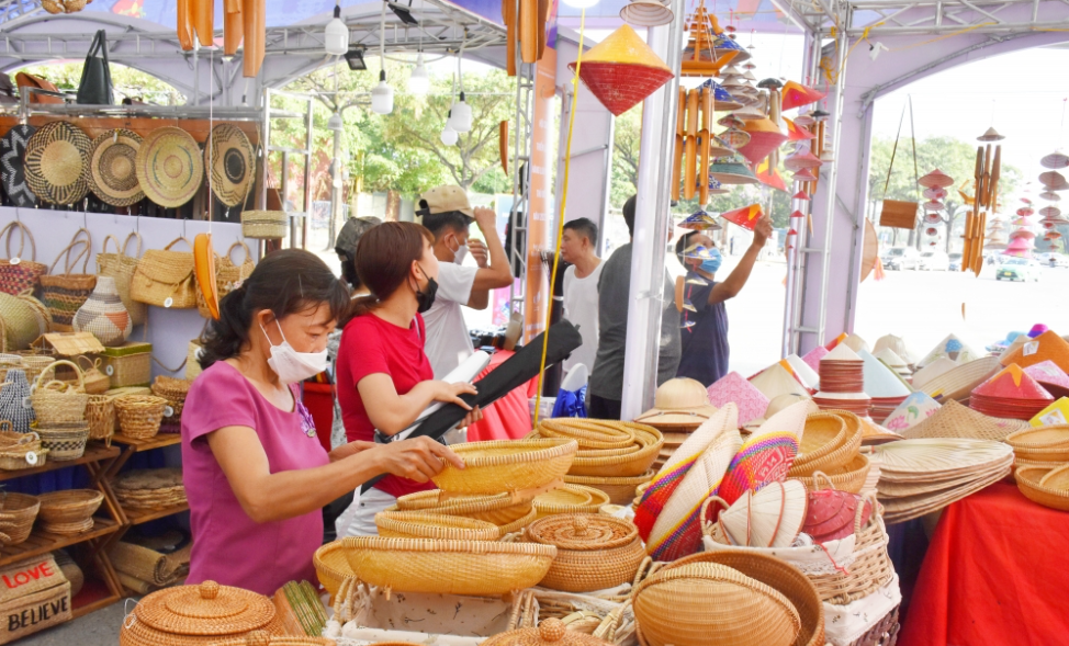 Khai mạc Hội chợ triển lãm hàng lưu niệm Thủ đô 2022 Khai mạc Hội chợ triển lãm hàng lưu niệm Thủ đô 2022