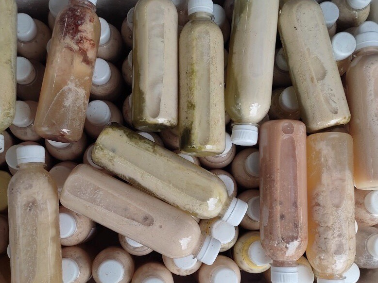 Thái Nguyên: Phát hiện cơ sở bán 331 chai trà sữa không rõ nguồn gốc