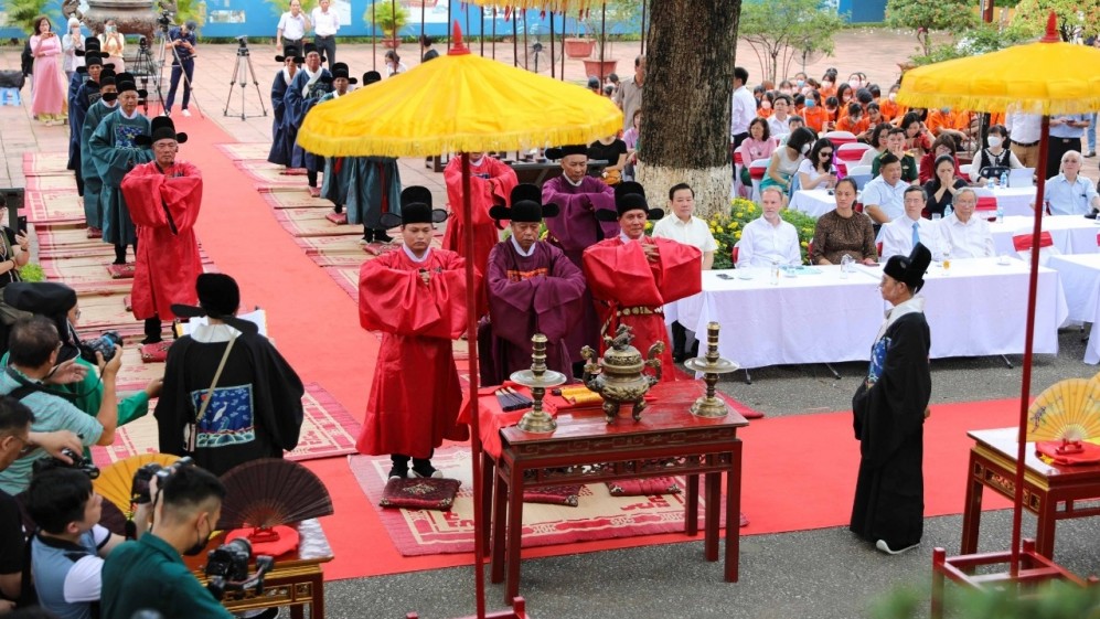 Trải nghiệm văn hóa truyền thống trong chương trình Tết Đoan ngọ “Xưa và nay”