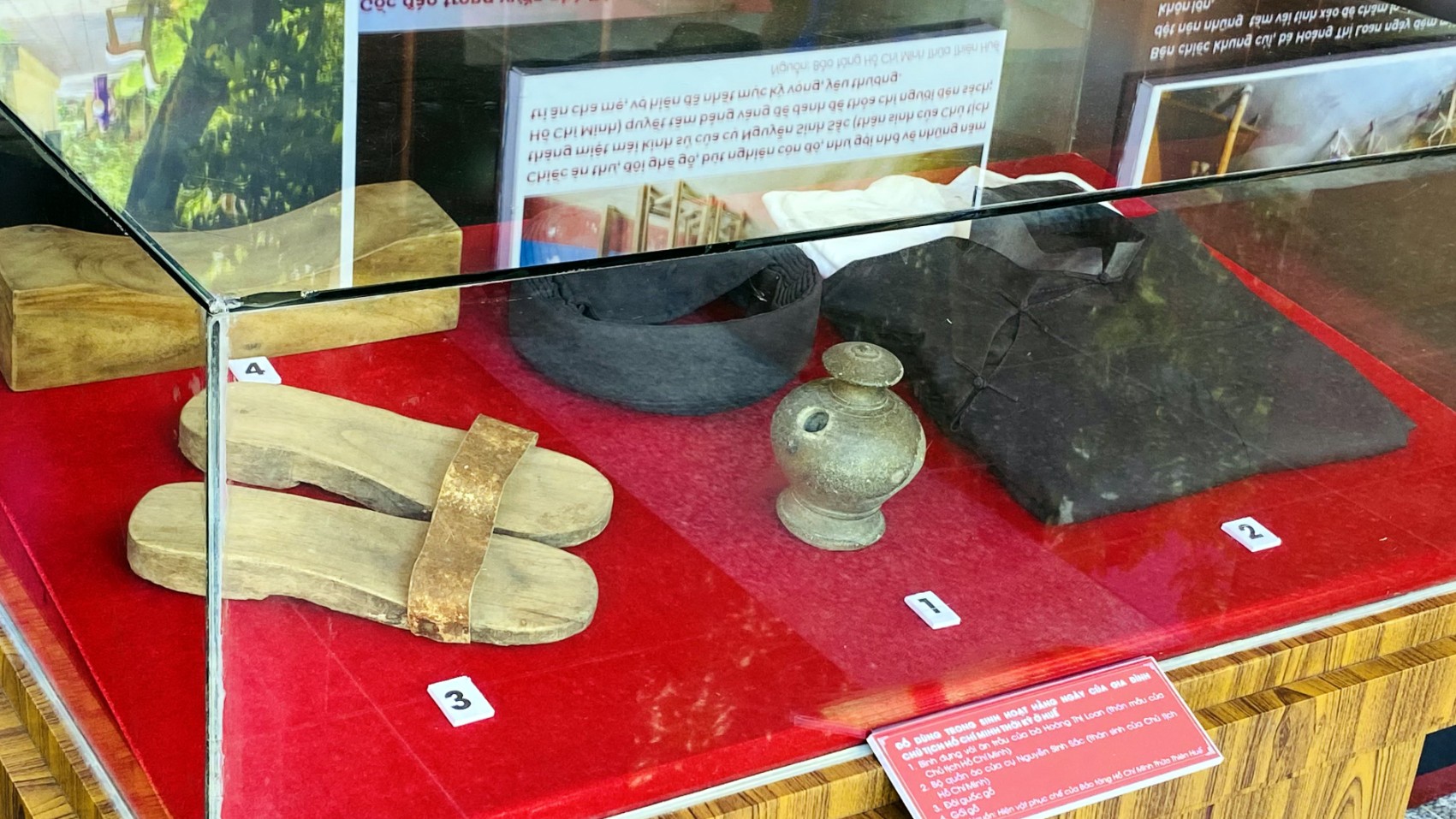 TPHCM: Triển lãm chuyên đề "Về nơi lưu dấu chân Người"