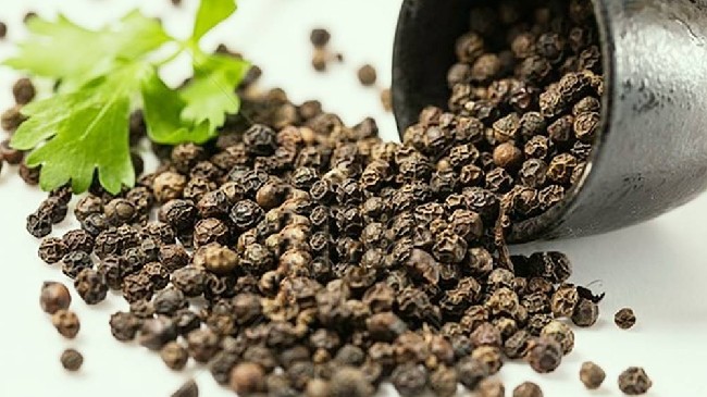 Cập nhật giá hồ tiêu hôm nay 8/6/2022: Quay đầu giảm nhẹ