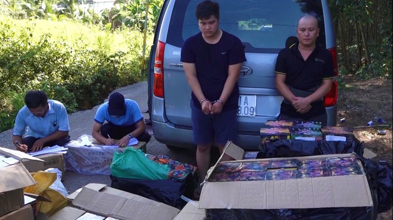 Quảng Bình: Thu giữ 550kg pháo hoa nổ trái phép
