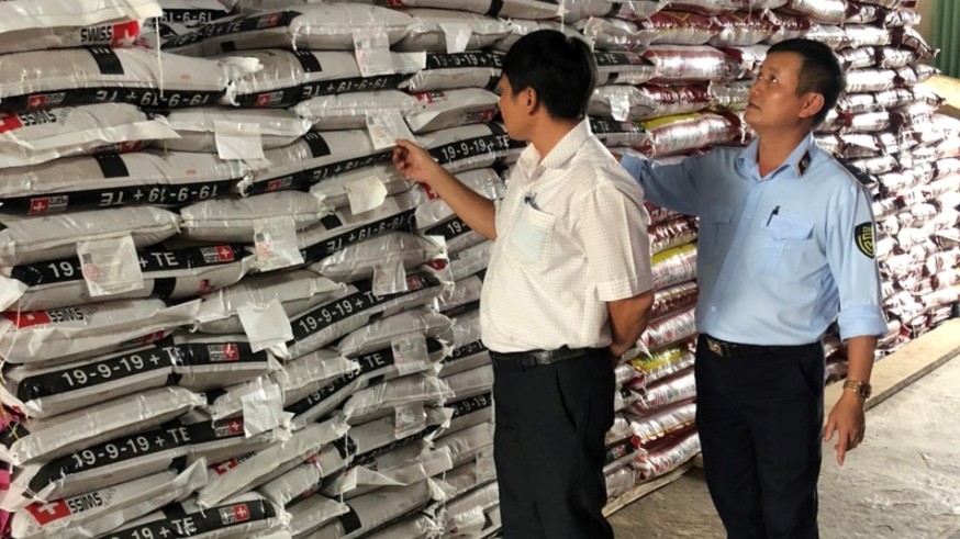 Lâm Đồng: Xử phạt 01 hộ kinh doanh phân bón kém chất lượng