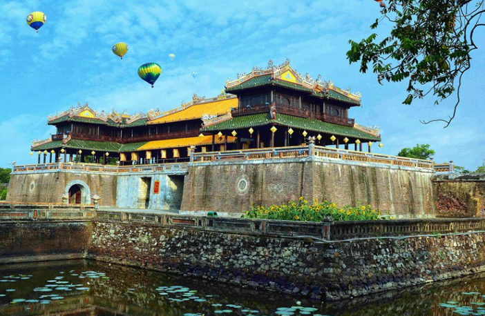 Du khách được trải nghiệm trên không trung Du khách được trải nghiệm trên không trung