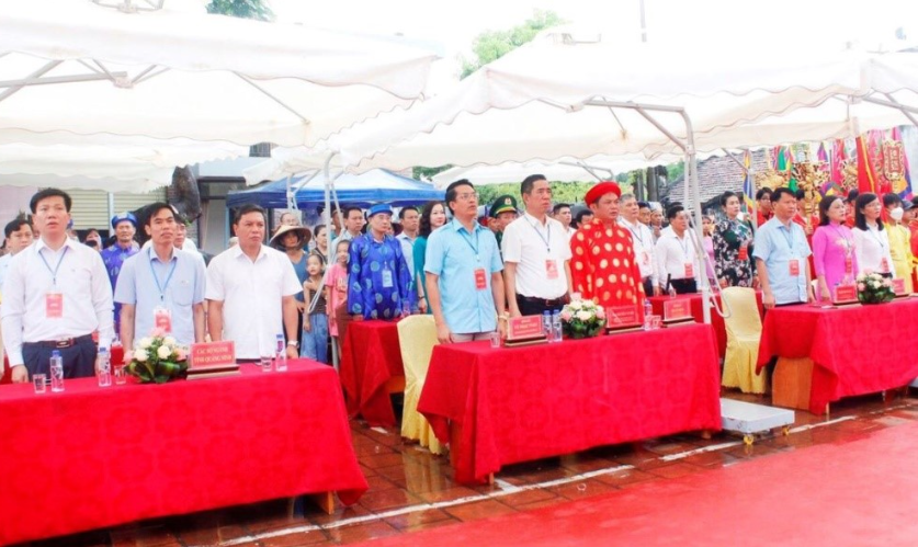 Các đại biểu dự lễ khai hội đình Trà Cổ năm 2022
