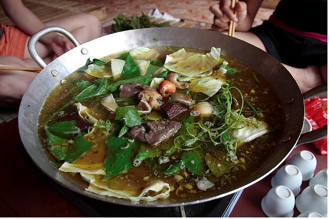 Bạn sẽ thường gặp món Thắng Cố tại các phiên chợ ở Lào Cai