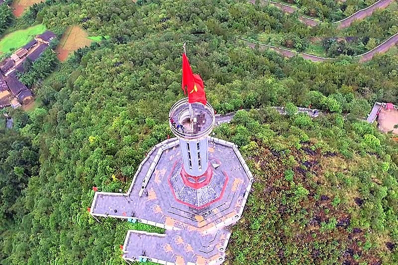 cột cờ lũng cú1 cột cờ lũng cú1