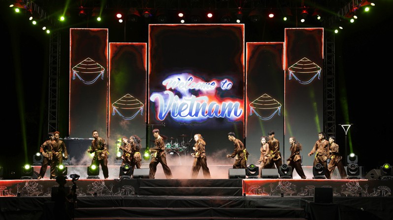 Festival Huế 2022: Ấn tượng Gala âm nhạc - nghệ thuật “Chào Huế!”