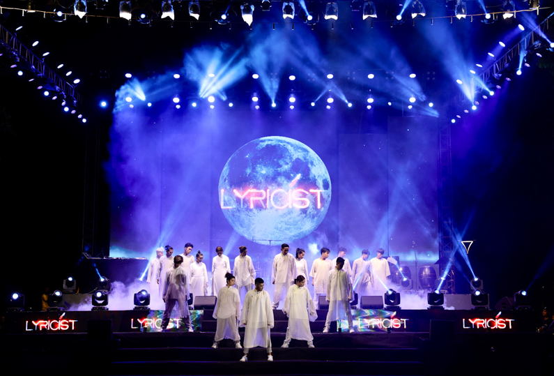 Hàng vạn du khách mãn nhãn đêm Gala Giã bạn "chào Huế"