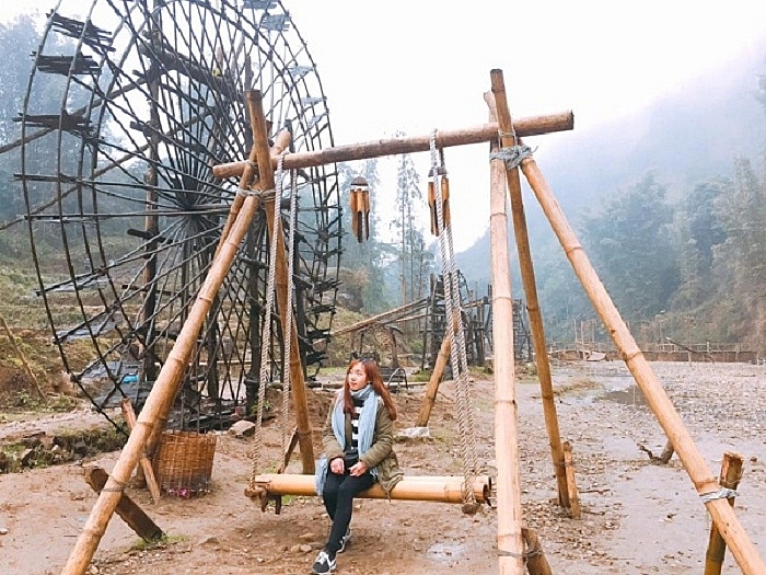 Check - in tại vòng xoay mặt trời