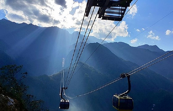 Review Sapa: Chinh phục đỉnh núi Phan Xi Păng – Nóc nhà Đông Dương