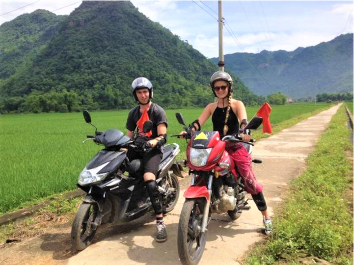 Du khách sẽ khó có thể quên được trải nghiệm phượt thung lũng hoa hồng bằng xe máy Du khách sẽ khó có thể quên được trải nghiệm phượt thung lũng hoa hồng bằng xe máy