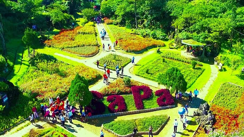 Vẻ đẹp thơ mộng của núi Hàm Rồng Sapa