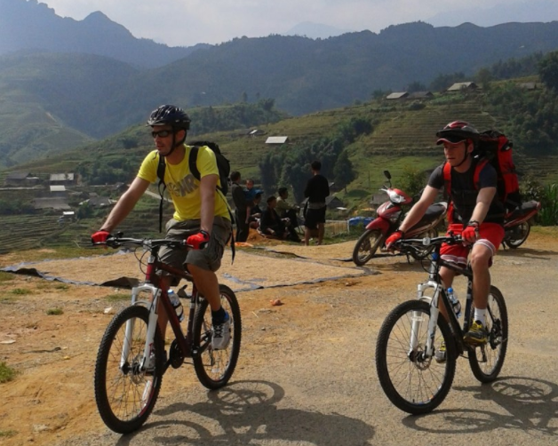 Đi xe đạp tham quan núi Hàm Rồng ở Sapa