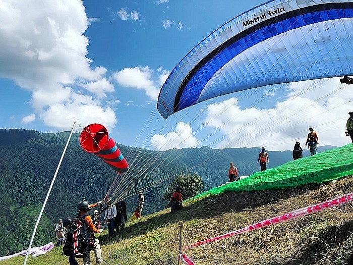 Hoạt động nhảy dù tại đèo Khau Phạ