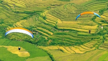 Vẻ đẹp yên bình của bản Lìm Mông