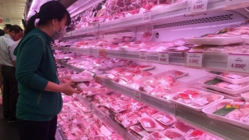 Giá thực phẩm hôm nay 1/9: Khuyến mãi bò, gà, hải sản...