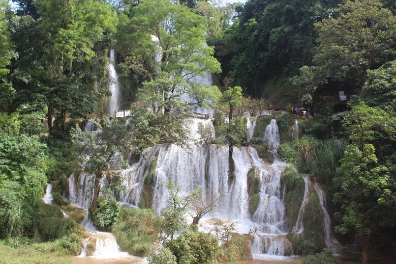 vẻ đẹp hùng vĩ của thác Dải Yếm vẻ đẹp hùng vĩ của thác Dải Yếm