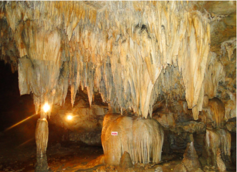 Khám phá "thiên đường hang động" Pu Sam Cáp Khám phá "thiên đường hang động" Pu Sam Cáp