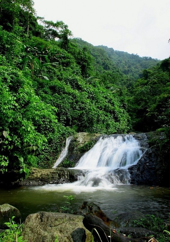 Thác nàng Út Lót óng mượt như mái tóc nàng thiếu nữ - Ảnh- Tung GP Thác nàng Út Lót óng mượt như mái tóc nàng thiếu nữ - Ảnh- Tung GP