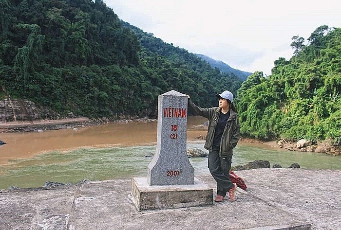 Cột mốc 17 – 18 Cột mốc 17 – 18