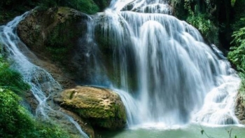 Hòa mình vào thiên nhiên với thác Thăng Thiên